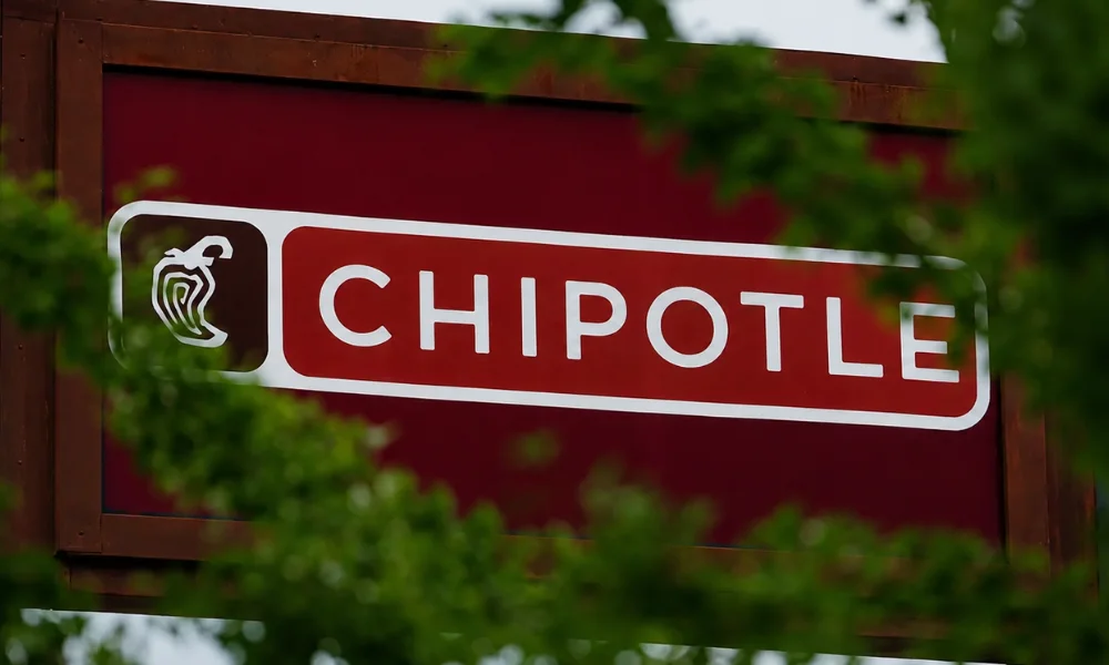 Chipotle Mexican Grill restaurant exterior