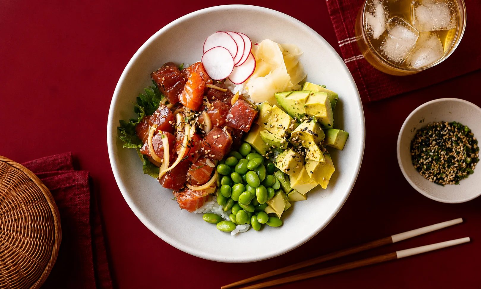 A step-by-step guide on how to assemble a balanced poke bowl.