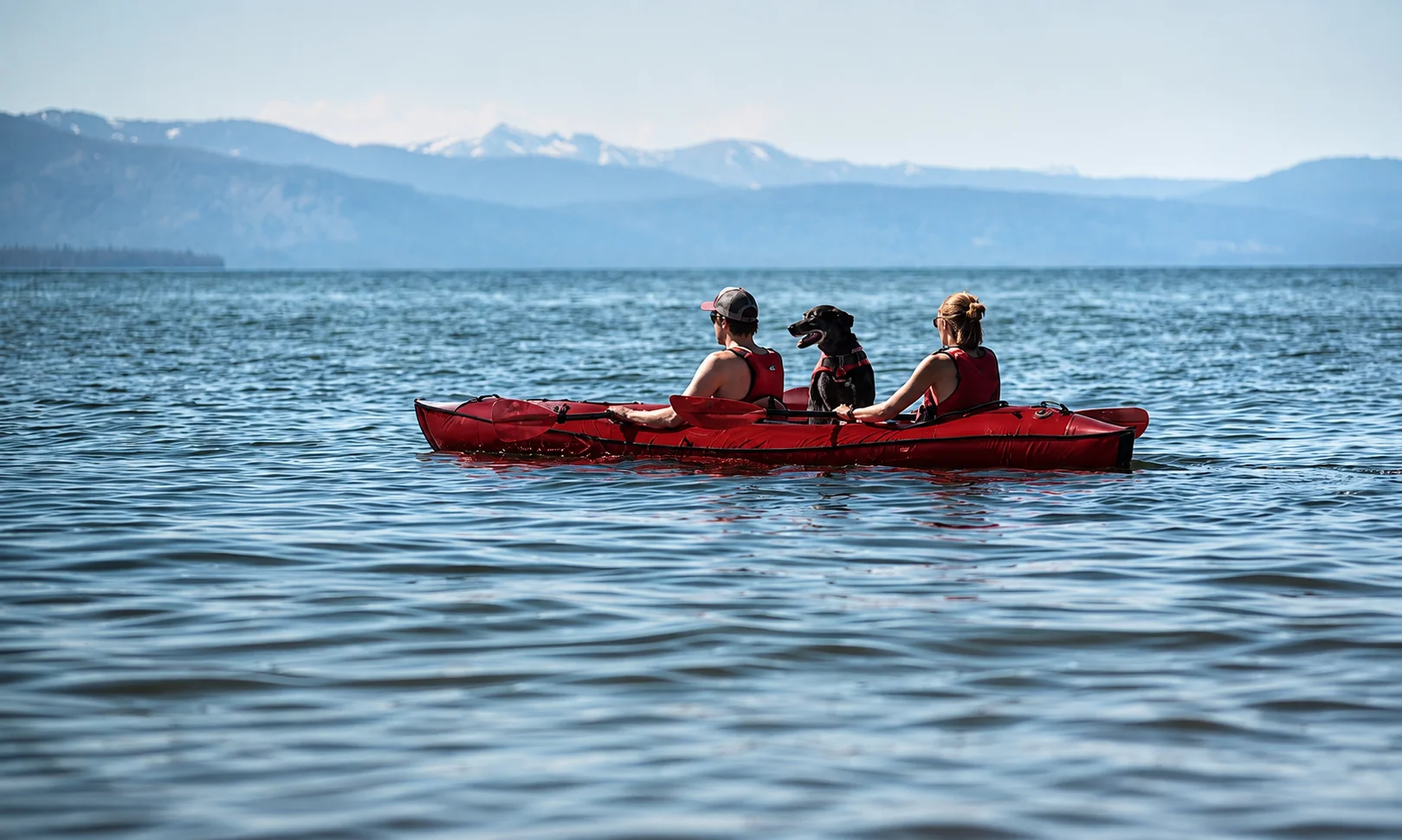 Versatility and capacity of the convertible kayak