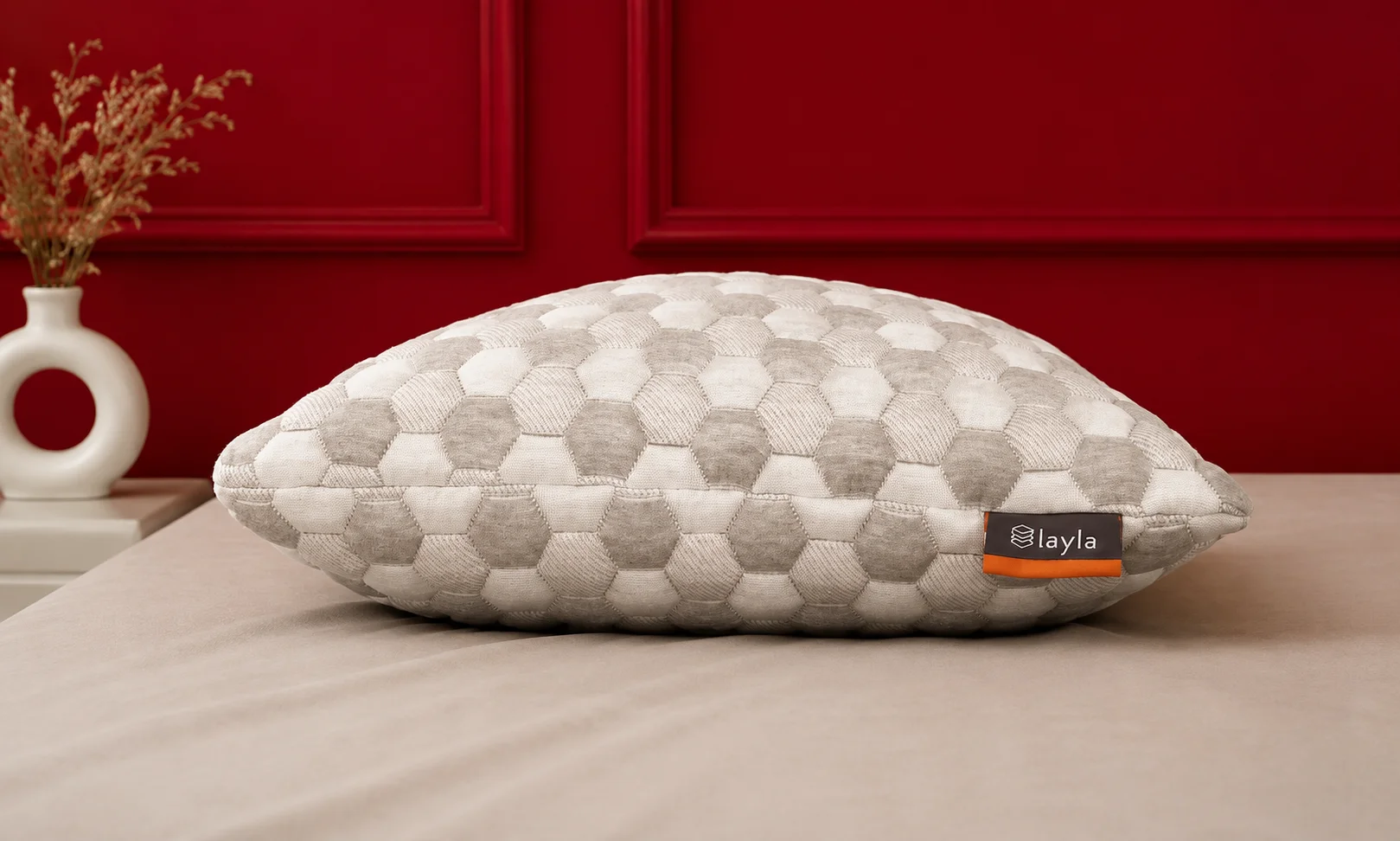 Plush comfort and materials of the Layla kapok pillow